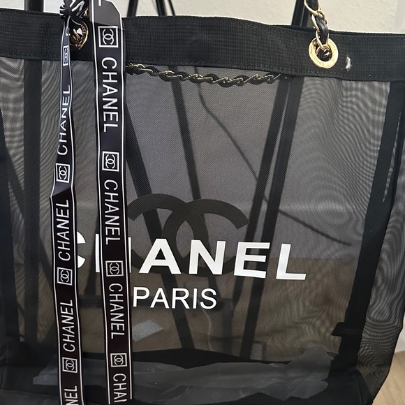 NEW CHANEL Black and White Mesh Tote VIP GIFT ITEM - Picture 2 of 4